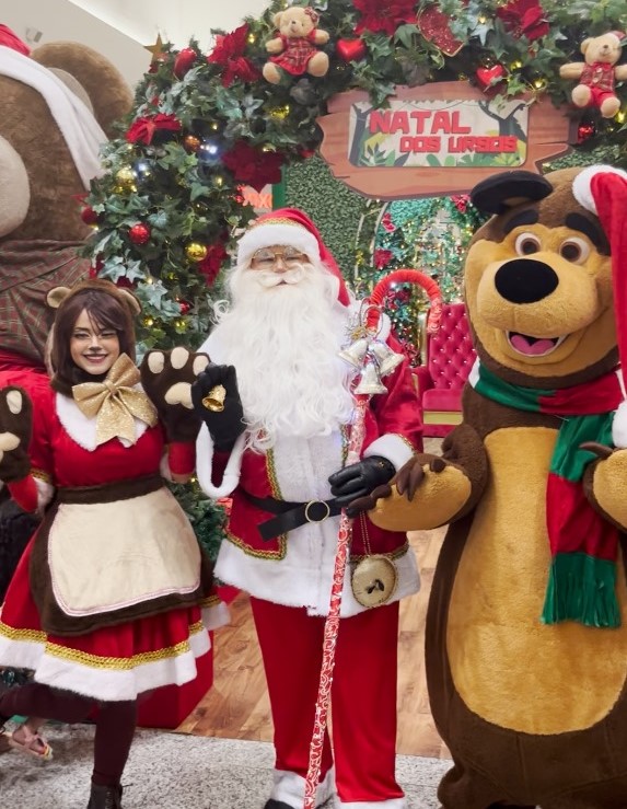 Papai Noel recebe crianças com autismo no Boulevard Shopping Camaçari